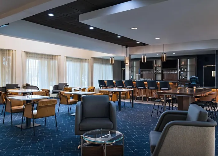Courtyard By Marriott San Antonio Airport Hotel